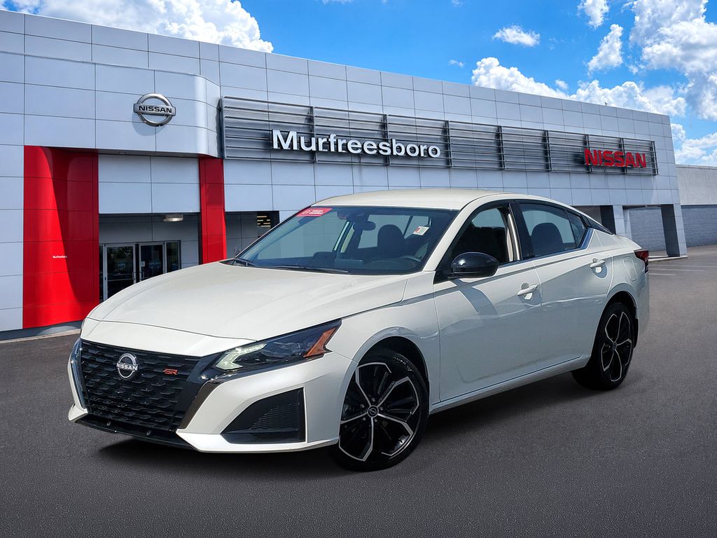 Pearl White Tricoat 2025 Nissan Altima Sedan All-Wheel Drive Continuously Variable Transmission