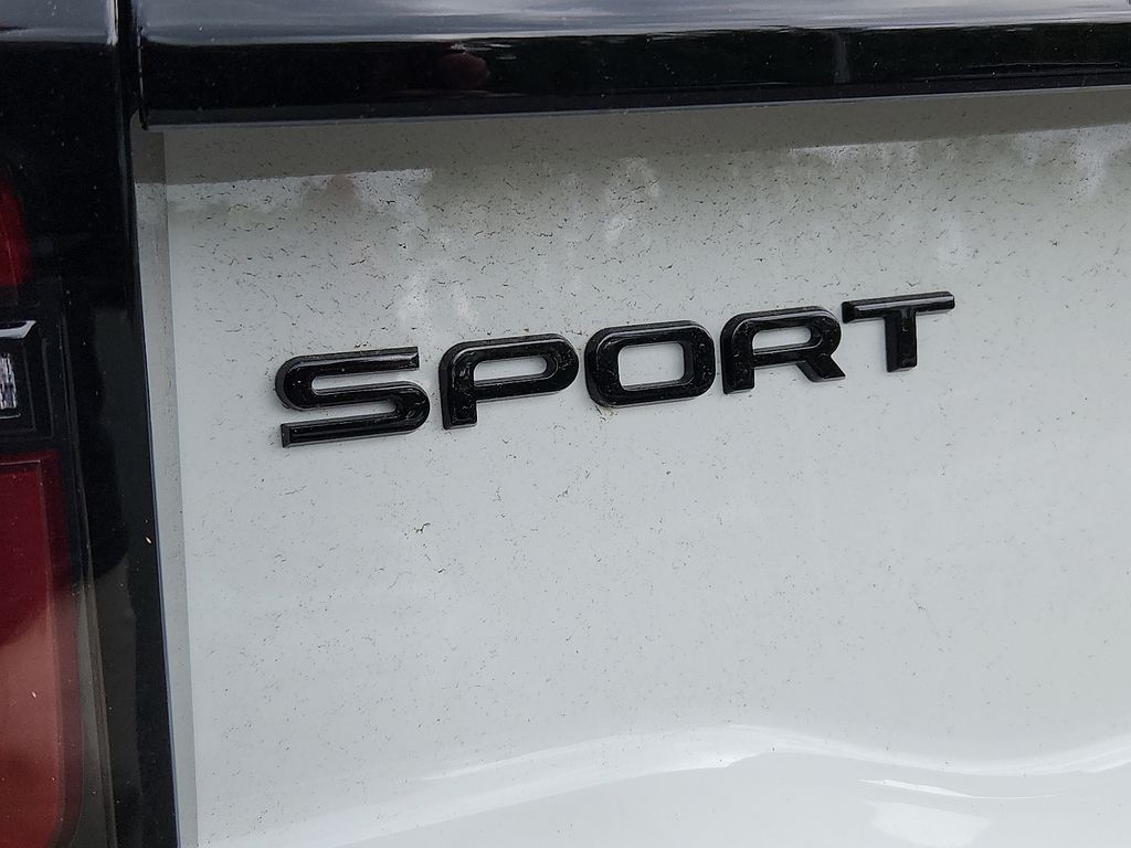 Thumbnail: 2025 Land Rover Discovery Sport - 9