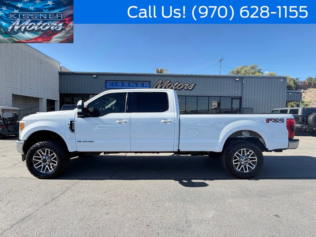 2017 Ford F-350 Super Duty Lariat Crew Cab 4WD