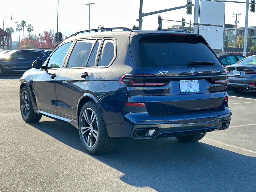 2025 BMW X7 xDrive40i 3