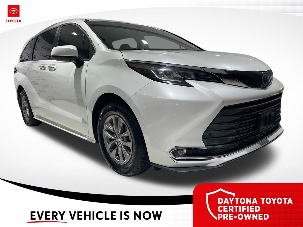 2022 Toyota Sienna XLE 7-Passenger FWD