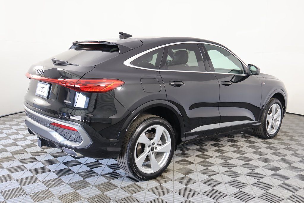 Thumbnail: 2026 Audi Q5 - 2