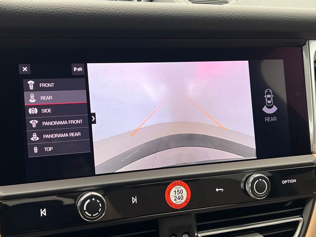 Thumbnail: 2025 Porsche Macan - 15