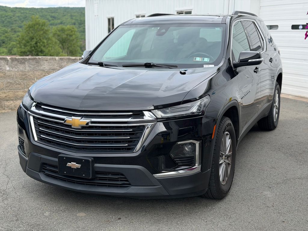 Mosaic Black Metallic 2022 Chevrolet Traverse SUV / Crossover Four-Wheel Drive 9-Speed Automatic
