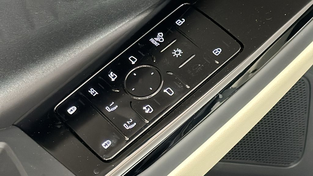 2025 Audi Q6 e-tron Premium 26