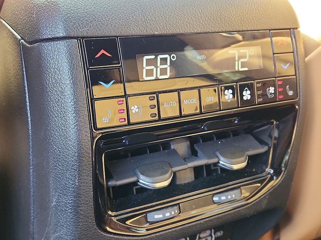 Thumbnail: 2022 Jeep Grand Cherokee L - 12