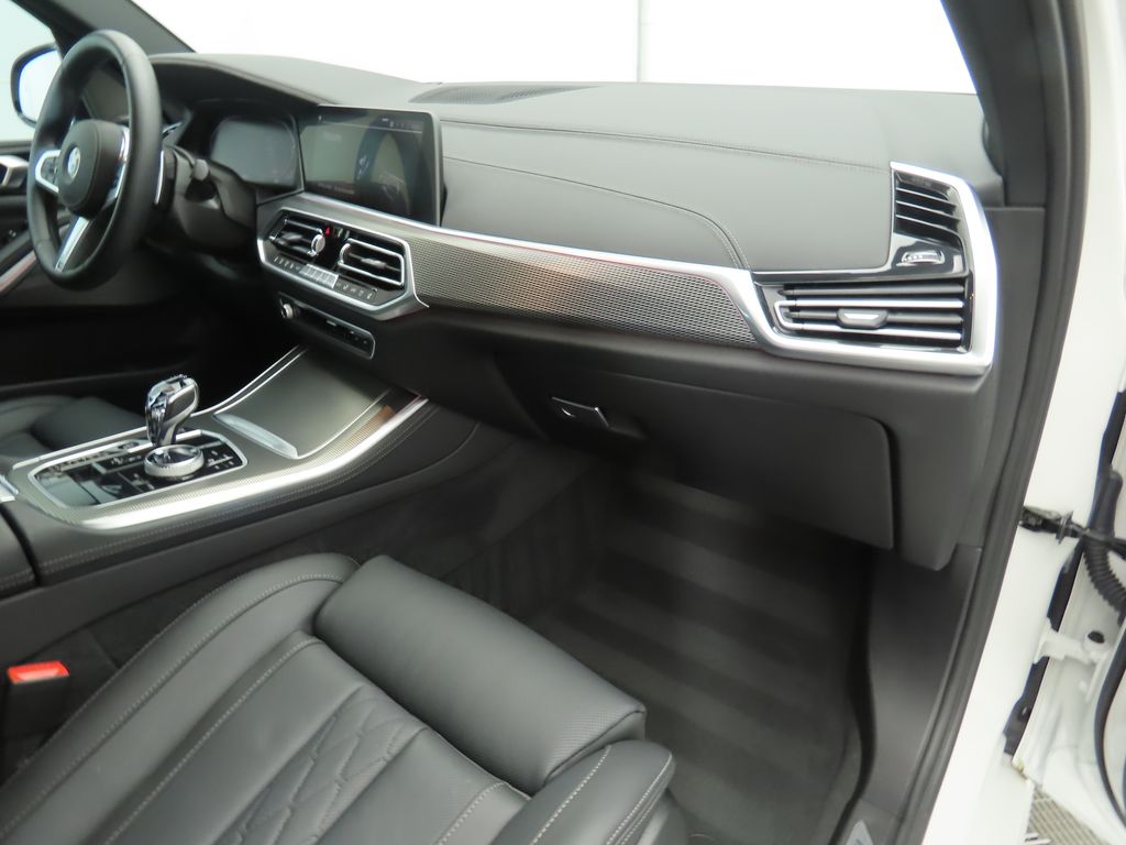 Thumbnail: 2023 BMW X5 - 18