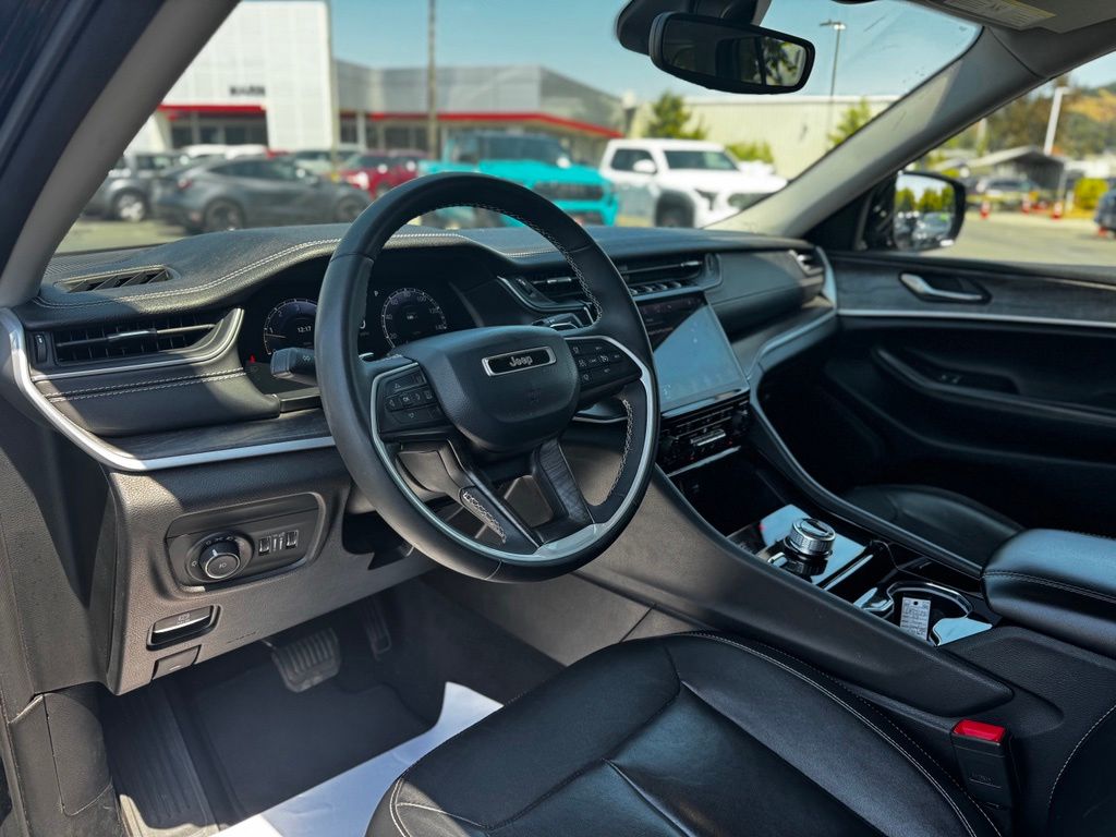 Used 2023 Jeep Grand Cherokee SUV