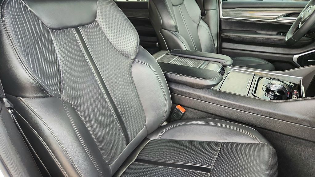 2024 Jeep Wagoneer L