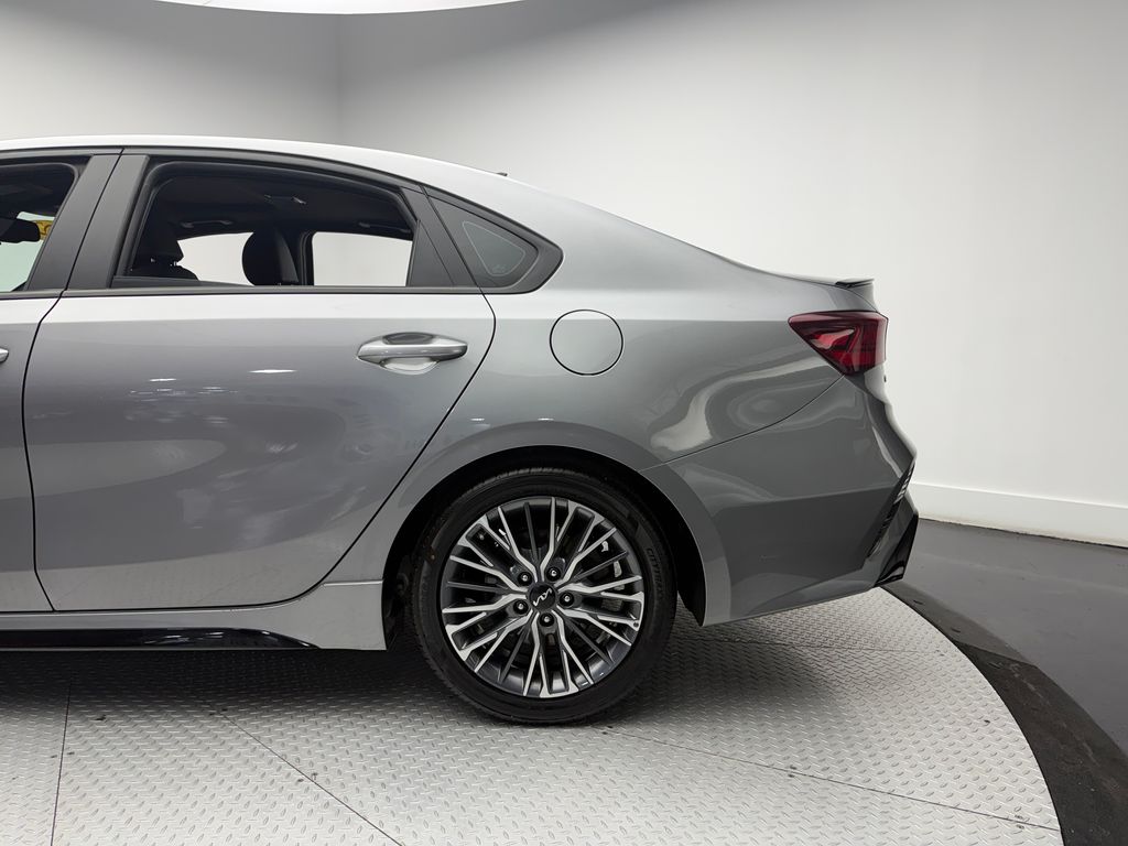 Thumbnail: 2023 Kia Forte - 6