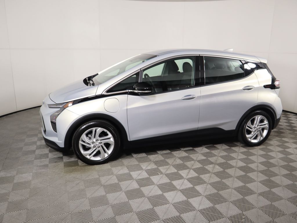 Thumbnail: 2023 Chevrolet Bolt EV - 8
