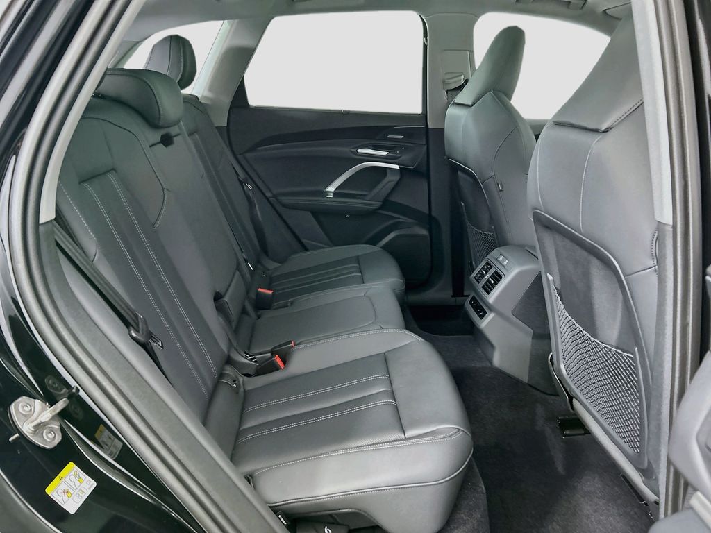 Thumbnail: 2026 Audi Q5 - 21