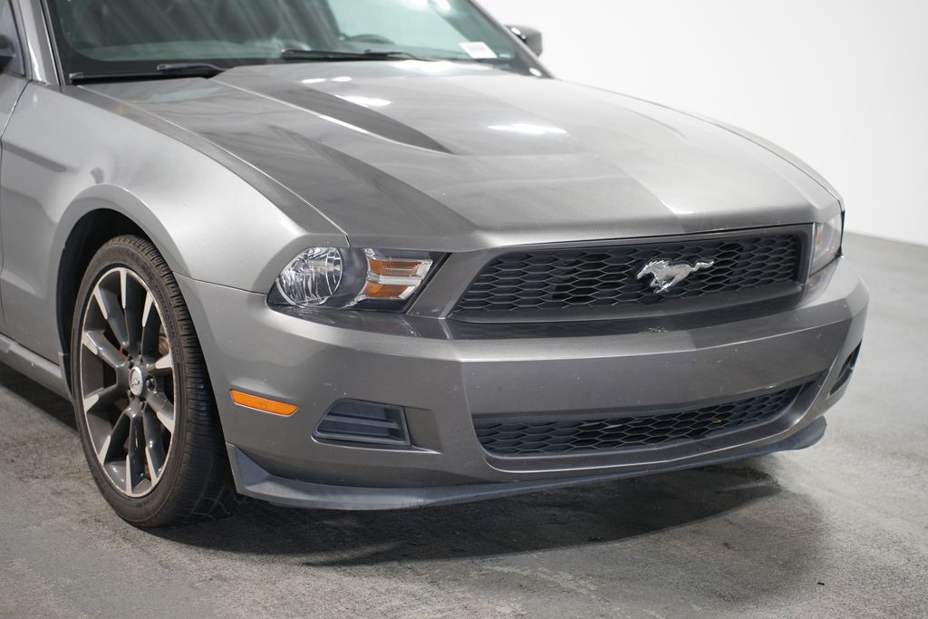 2011 Ford Mustang Premium 4