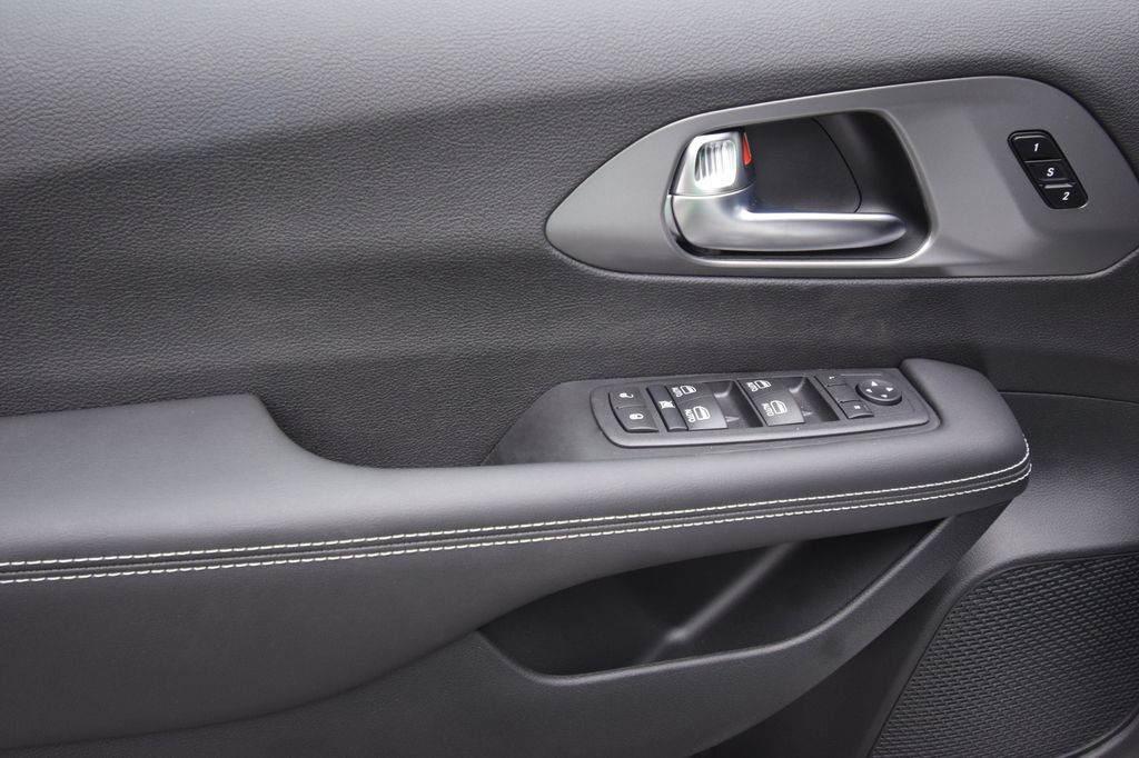 new 2026 Chrysler Pacifica car, priced at $34,613