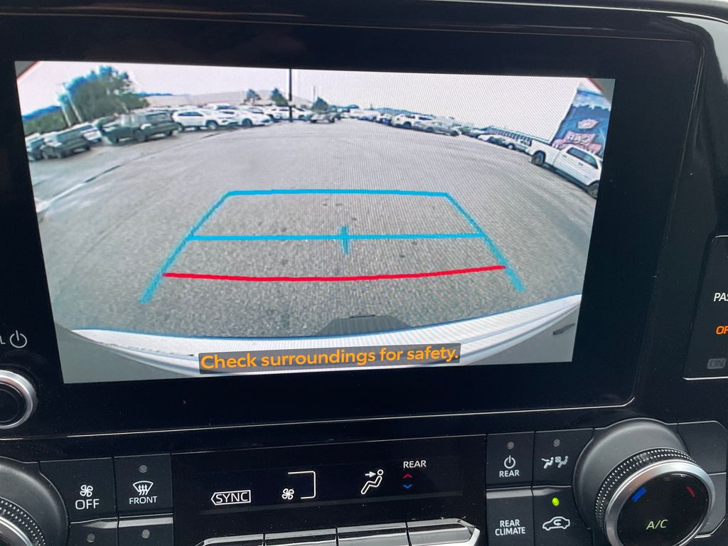 Used 2023 Toyota Highlander SUV