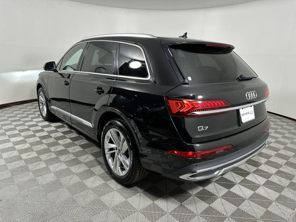 2023 Audi Q7 55 Premium Plus 5