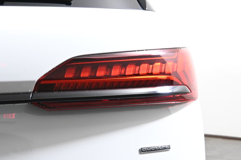 Thumbnail: 2023 Audi Q7 - 13