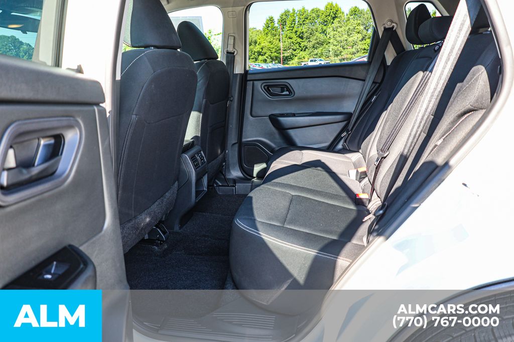 Used 2024 White Nissan S image 19