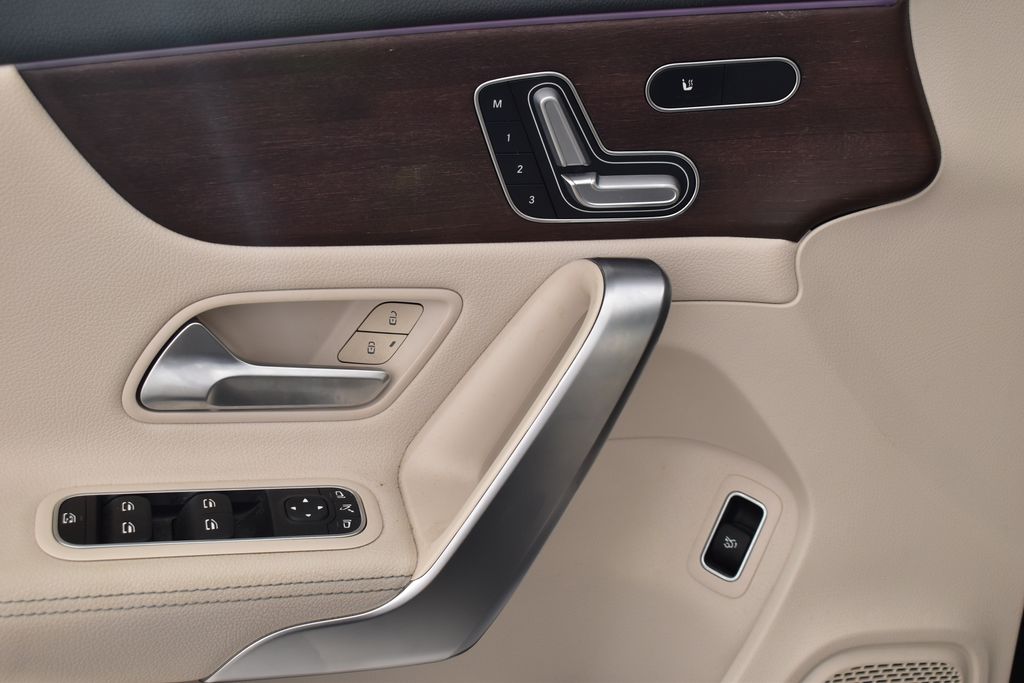 Thumbnail: 2022 Mercedes-Benz A-Class - 12