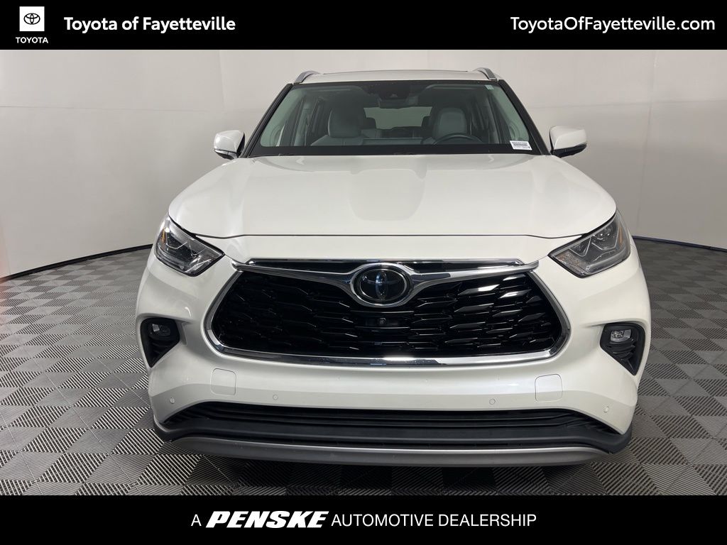 Thumbnail: 2021 Toyota Highlander - 20