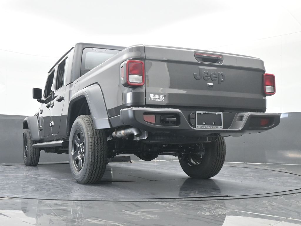 New 2026 Granite Crystal Metallic Clearcoat Jeep Sport image 53