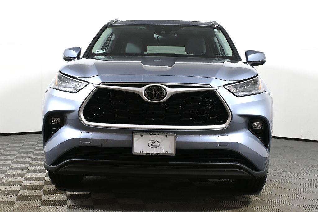 Thumbnail: 2021 Toyota Highlander - 10