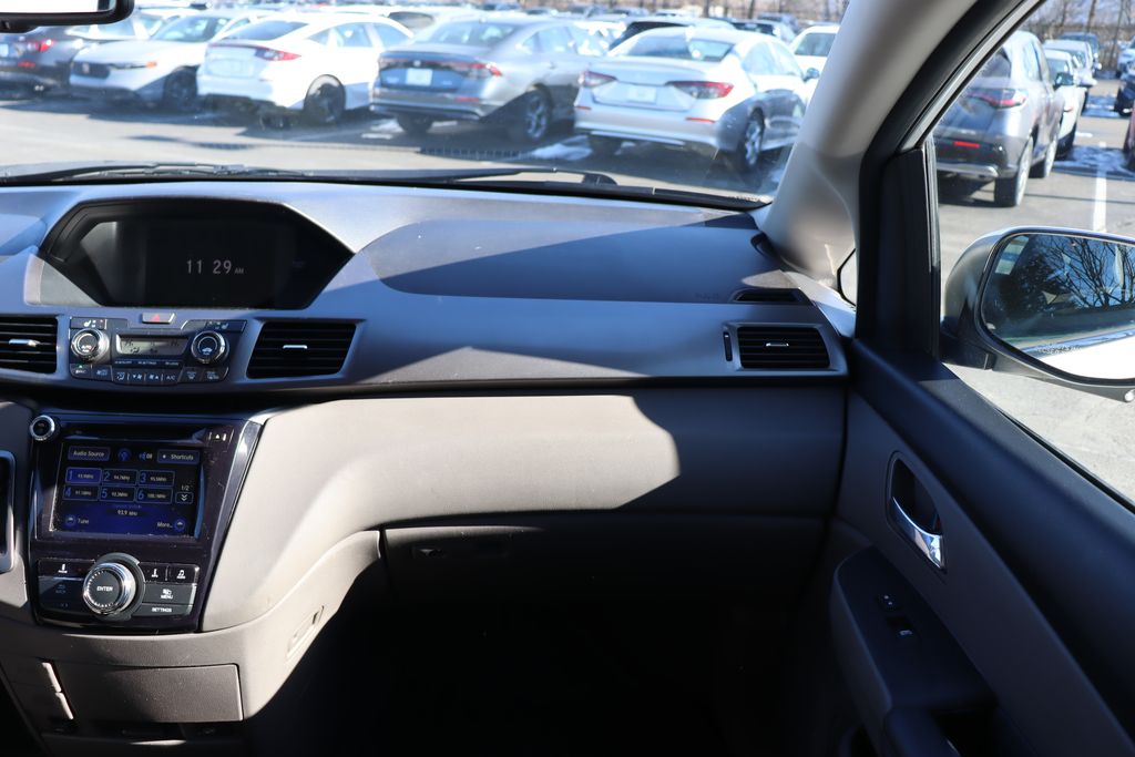 2014 Honda Odyssey EX-L 17