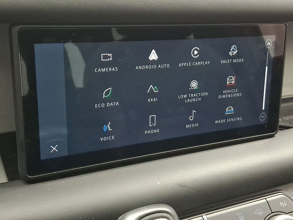 Thumbnail: 2020 Land Rover Defender - 27