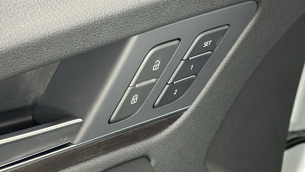 2025 Audi Q5  28