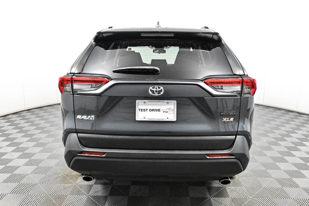 2019 Toyota RAV4 XLE 25