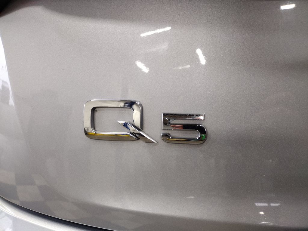 2022 Audi Q5 45 S line Premium