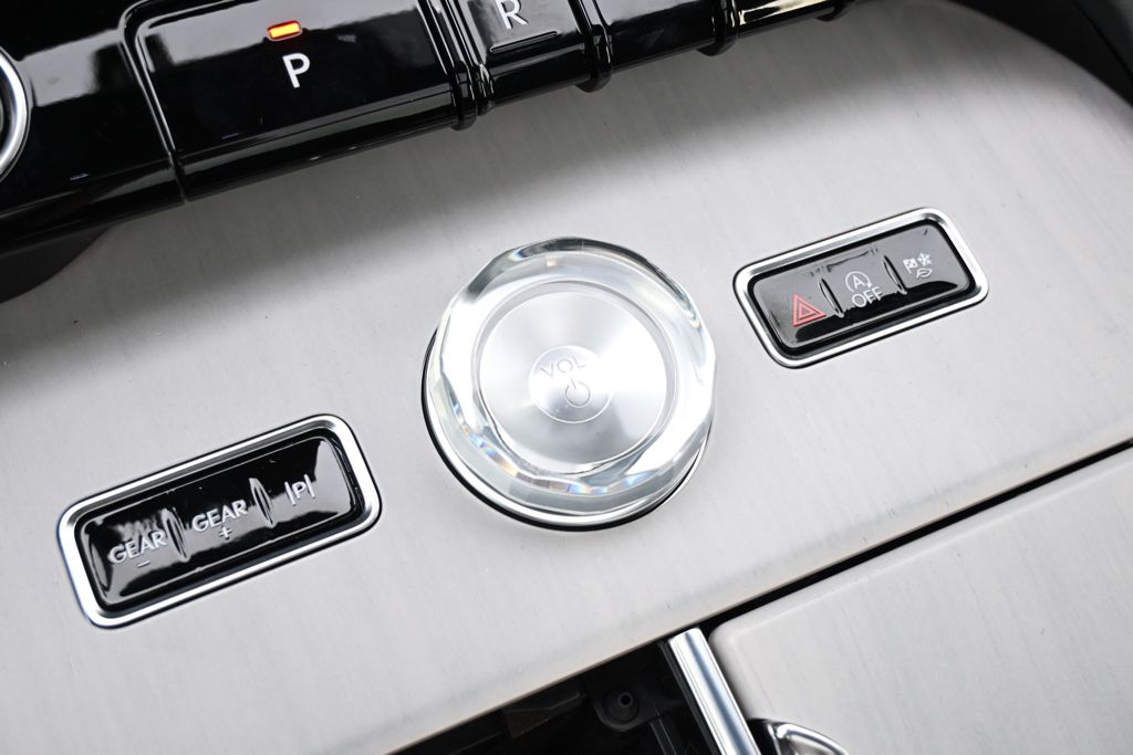 New 2026 White Lincoln Reserve image 31