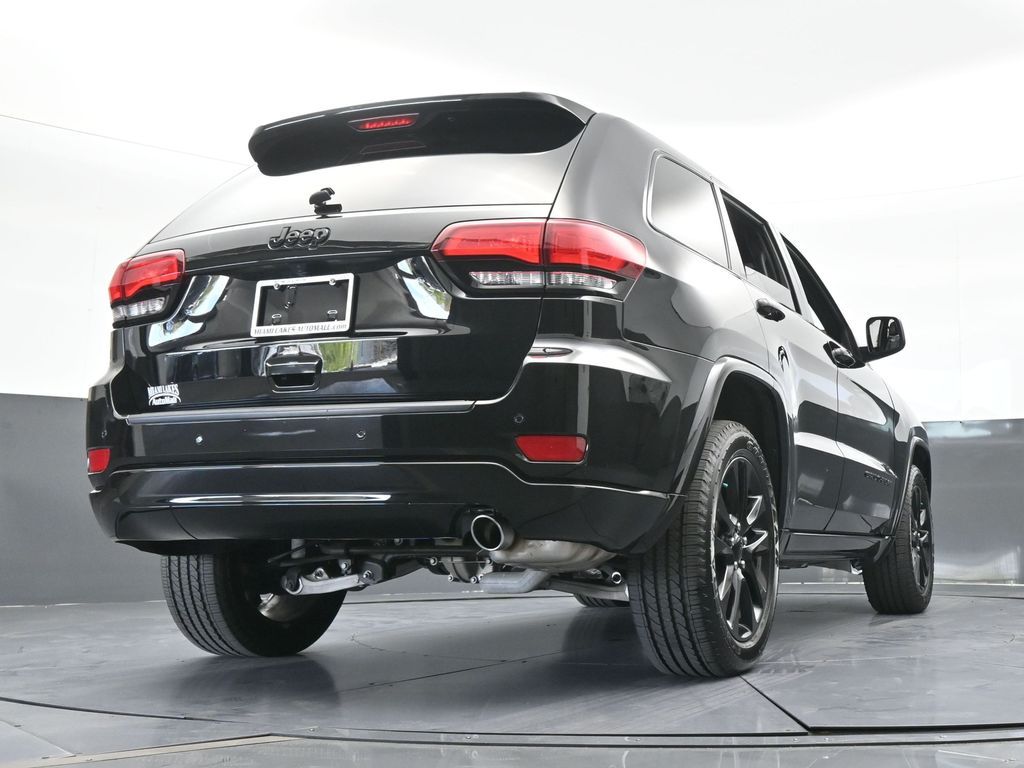 Used 2021 Diamond Black Crystal Pearlcoat Jeep Laredo X image 54