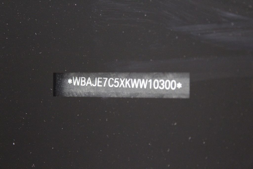 Thumbnail: 2019 BMW 5 Series - 30