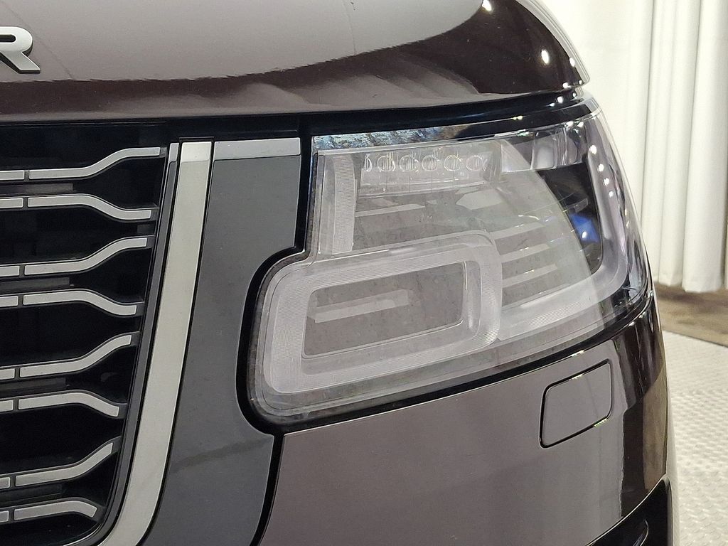 Thumbnail: 2021 Land Rover Range Rover - 9