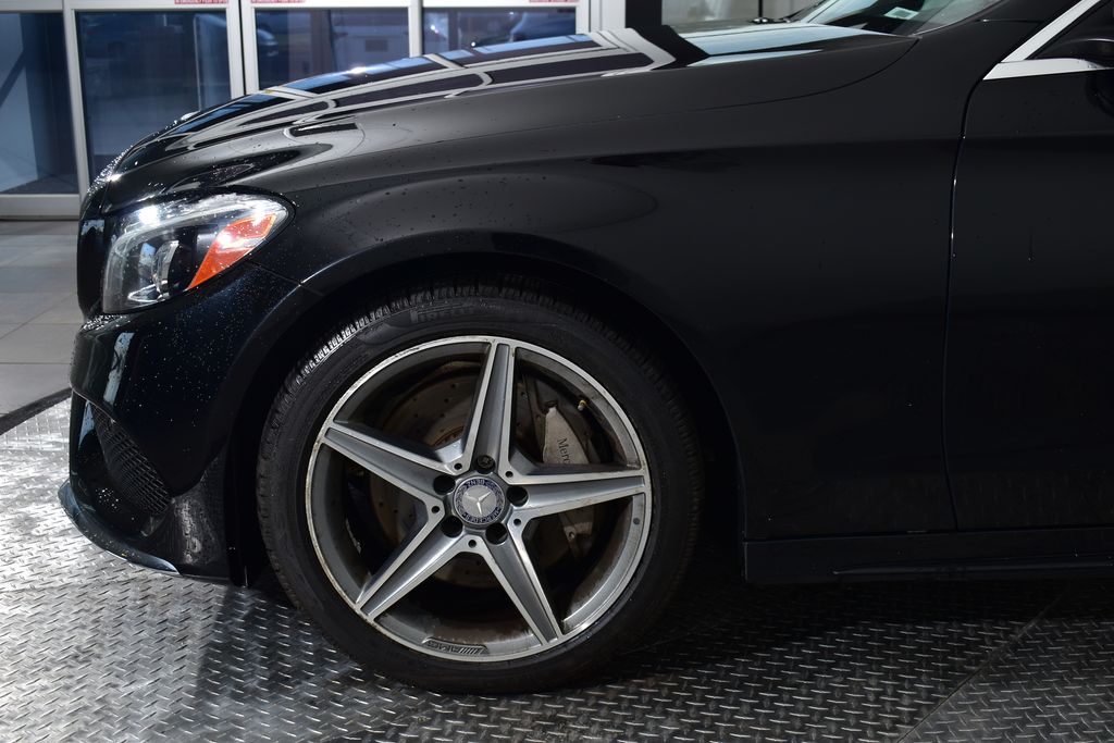 Thumbnail: 2016 Mercedes-Benz C-Class - 9