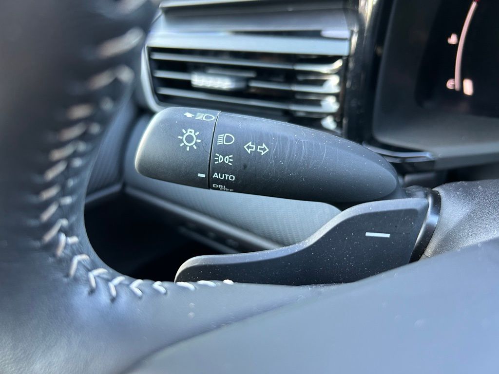2025 Toyota Camry SE 22