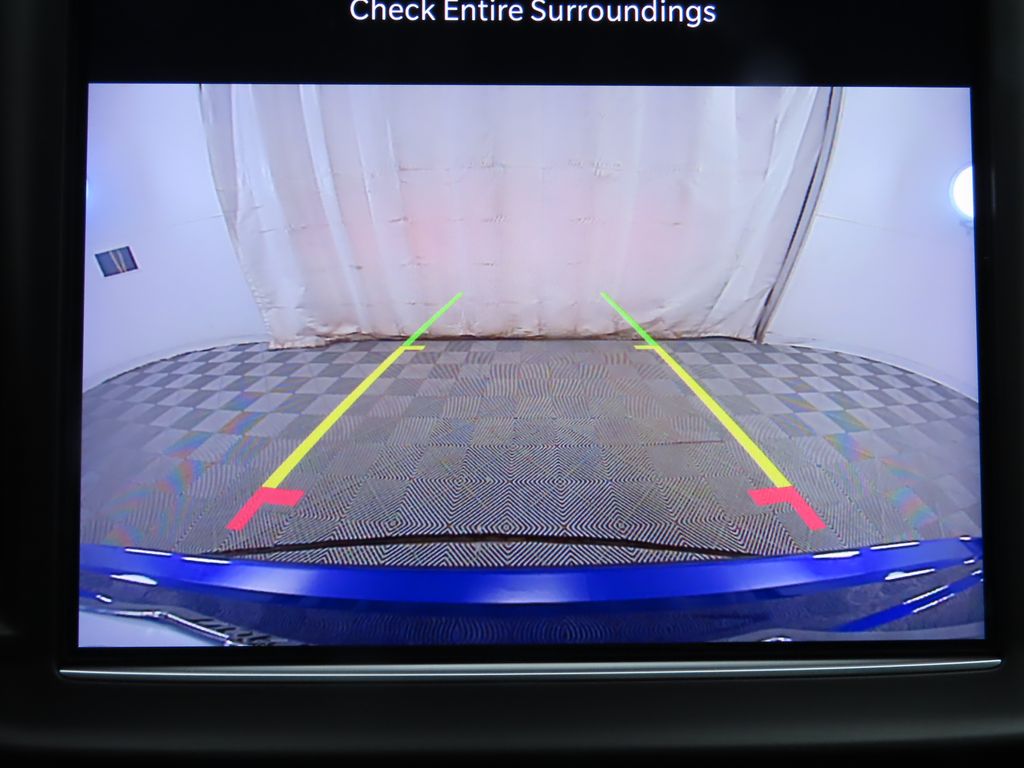 Thumbnail: 2021 Maserati Levante - 16