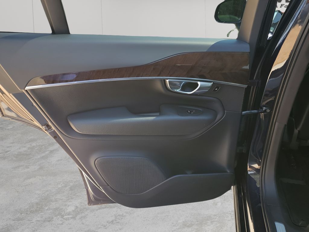 Used Car 2017 Volvo Xc90  T5 Momentum For Sale Under $15,000 In Austin, Texas