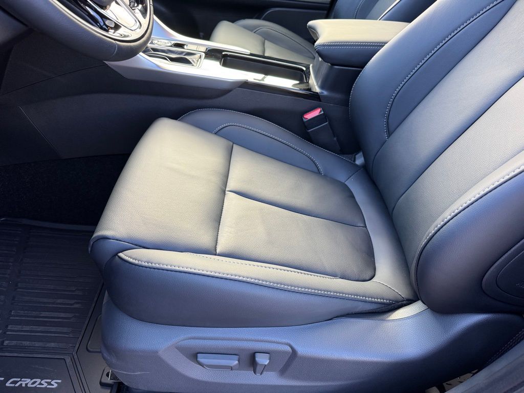 2025 Mitsubishi Eclipse Cross SEL photo 24