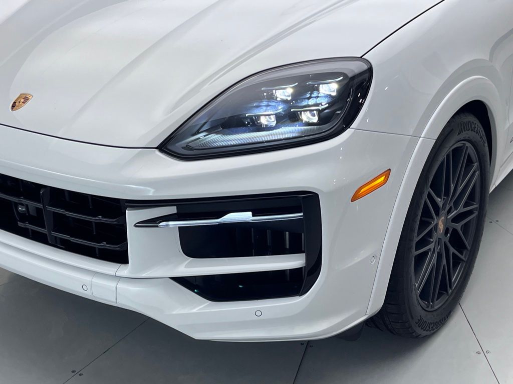 2025 Porsche   30