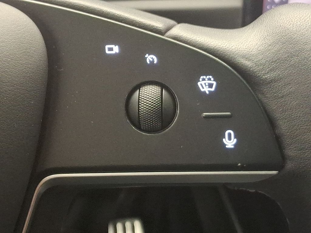 Thumbnail: 2022 Tesla Model X - 25