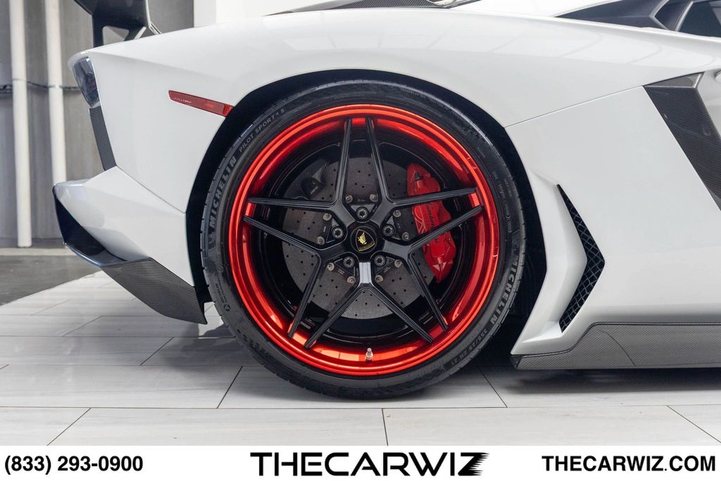 2017 Lamborghini Aventador Base - Photo 29