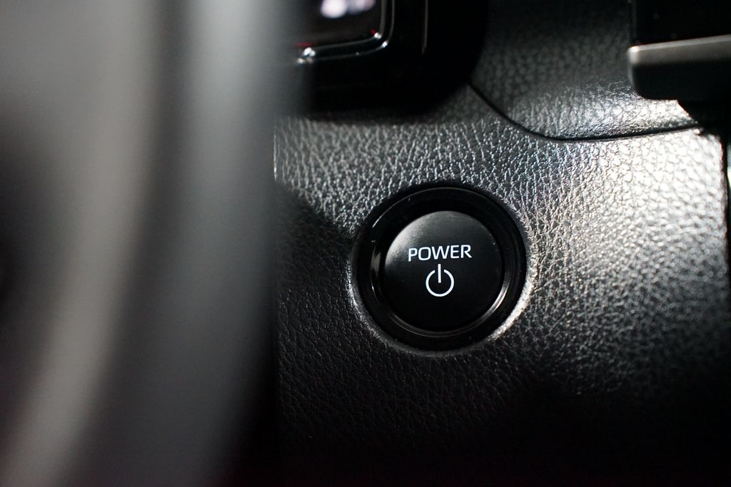 Thumbnail: 2025 Toyota Camry - 23