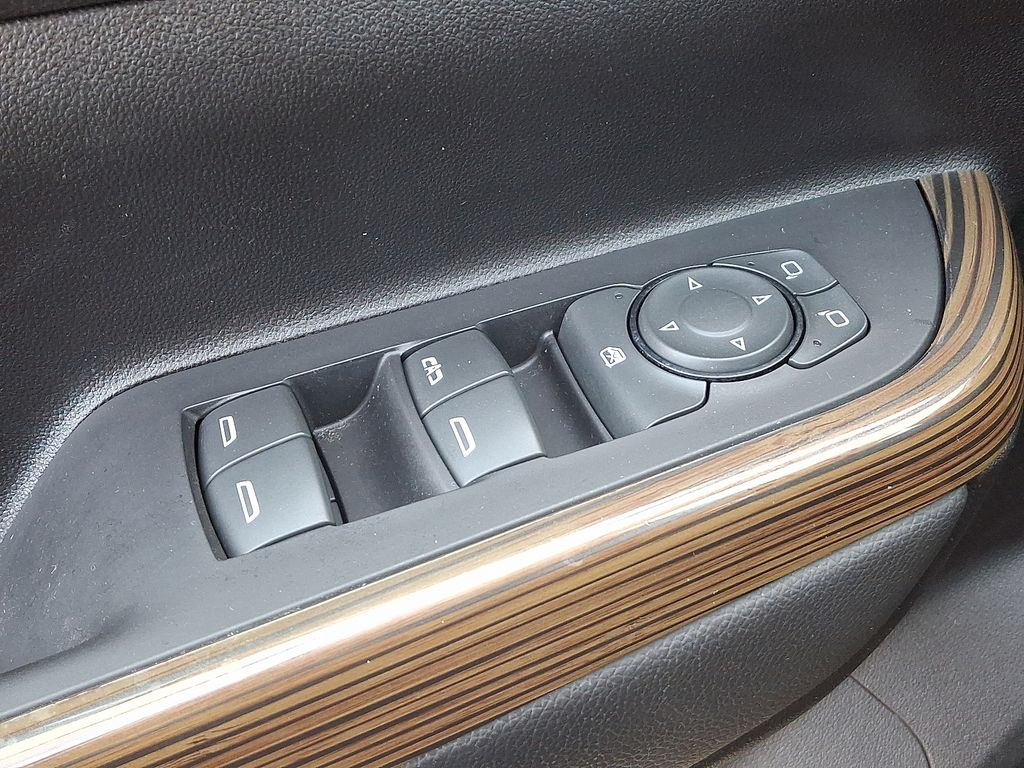 Thumbnail: 2023 GMC Acadia - 26