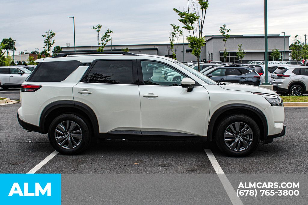 Used 2024 White Nissan SV image 9