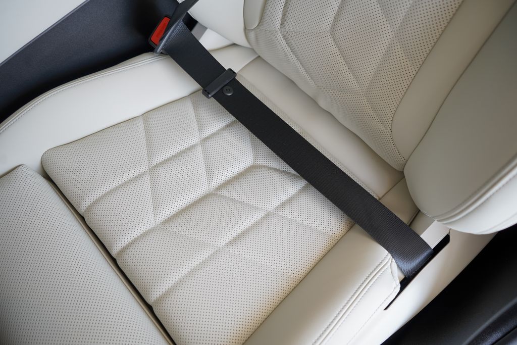 Thumbnail: 2026 BMW i5 - 12