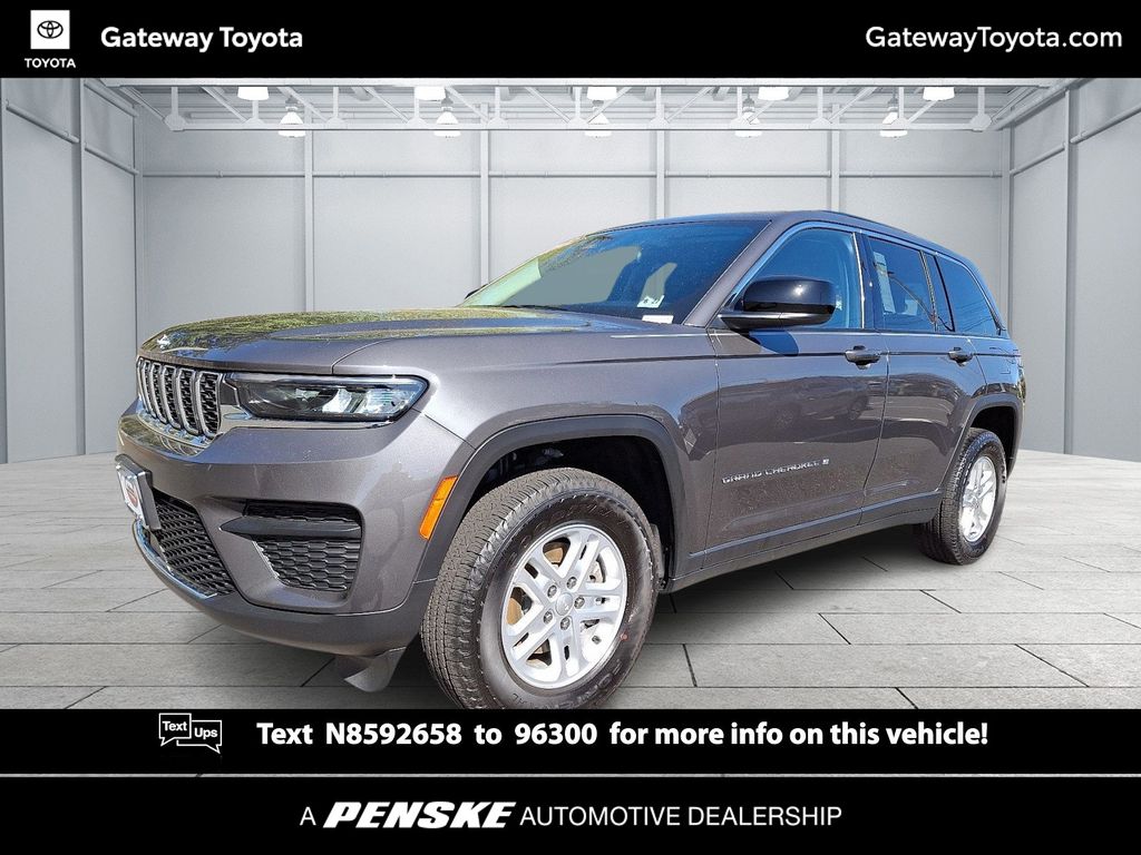 2022 Jeep Grand Cherokee Laredo -
                Toms River, NJ