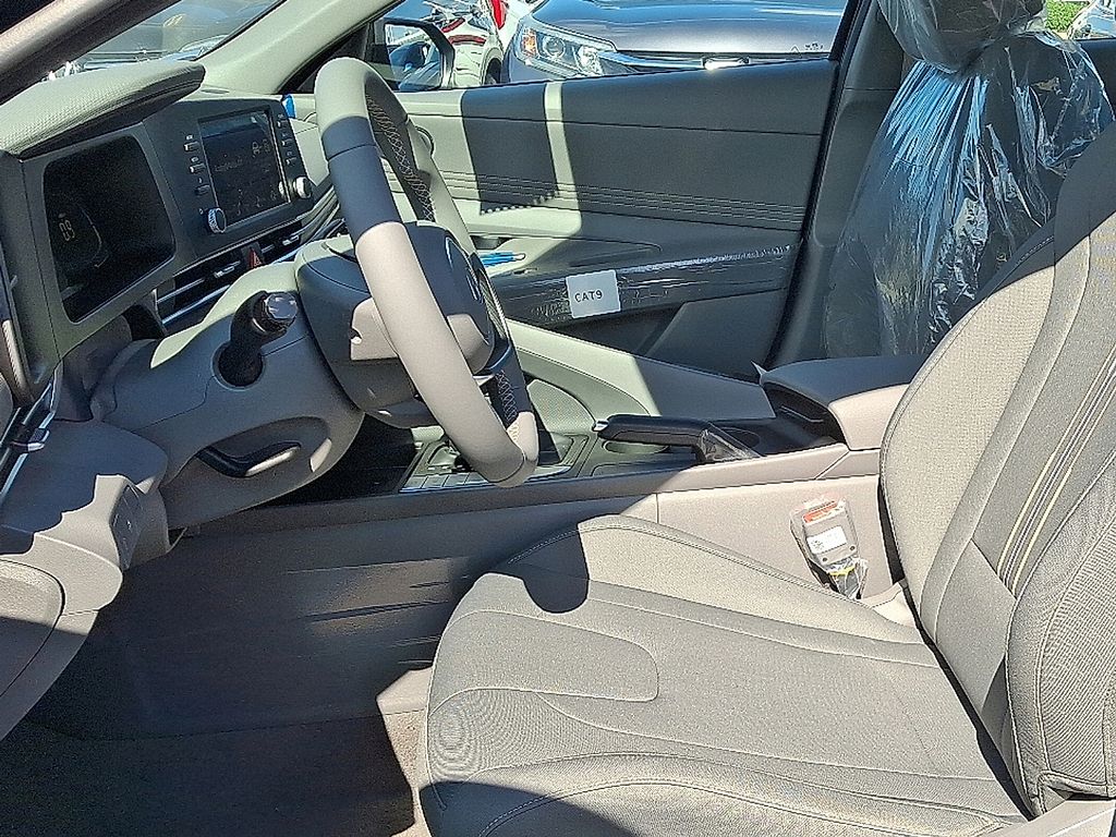 Thumbnail: 2025 Hyundai Elantra - 6