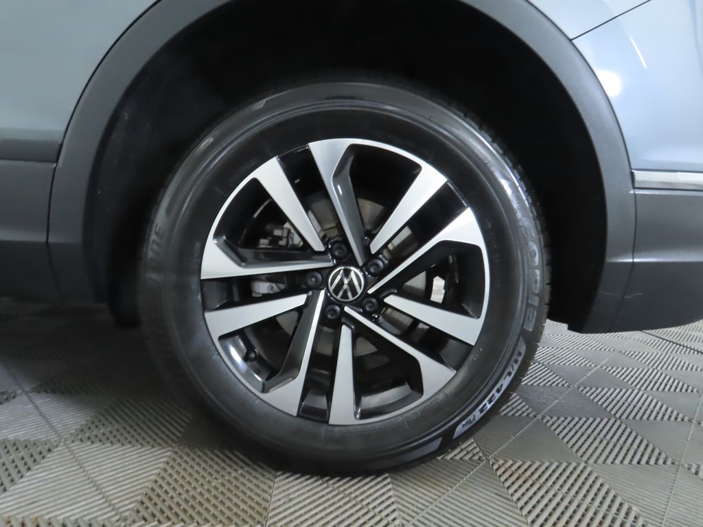 Thumbnail: 2022 Volkswagen Tiguan - 31